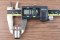 [E] หลอดไฟแสดงสถานะ B15 รุ่น 30V5-10W ขั้วคู่ คุณภาพทั่วไป